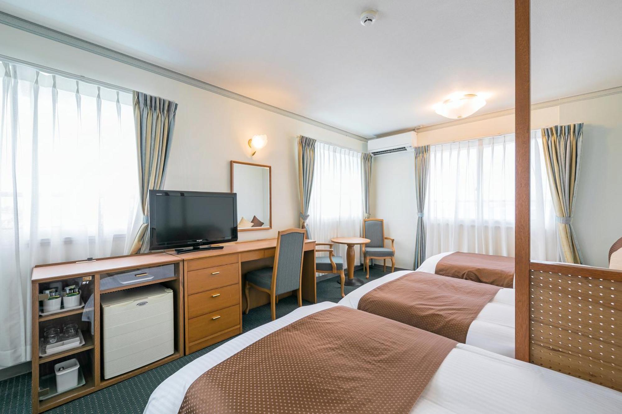 Hotel Miyahira Ishigaki  Exterior photo