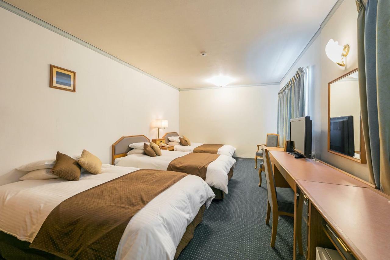 Hotel Miyahira Ishigaki  Exterior photo